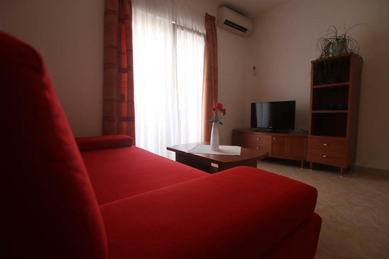 Apartments Macolic Rab Town Buitenkant foto